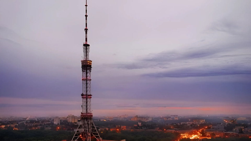Росіяни поцілили у телевежу в Харкові: у місті перебої із сигналом цифрового телебачення