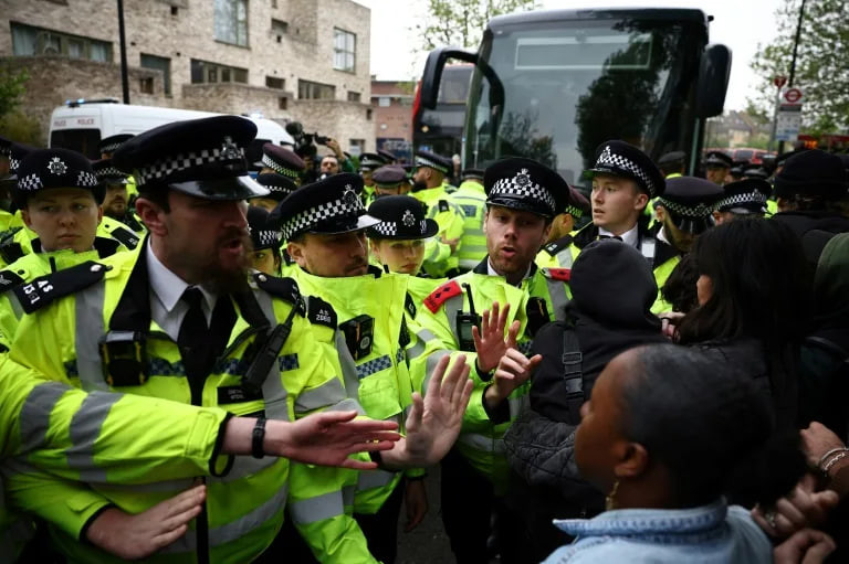 У Лондоні затримали 45 осіб під час акції проти шукачів притулку