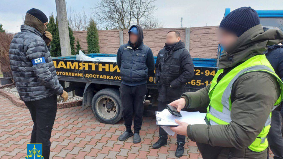 У Києві судитимуть доглядача Жулянського кладовища, який «бронював» місце за 3 тисячі доларів