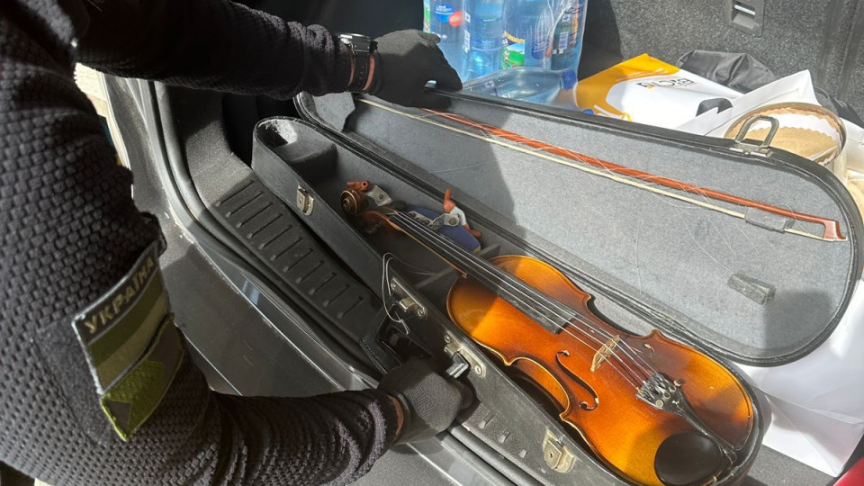 На кордоні з Польщею виявили скрипку «Antonius Stradivarius», якій понад 300 років