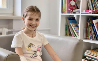 Шість років не могла їсти: у Львові врятували дівчинку, яка випила миючий засіб
