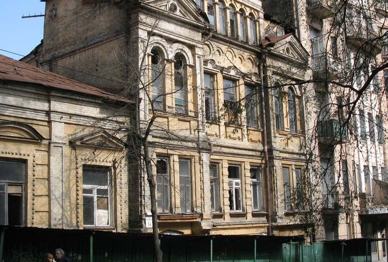 В історичному центрі Києва обвалився балкон