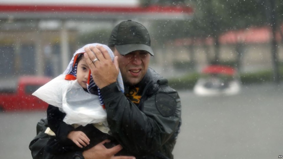 Тропический шторм в США забрал жизни 35 человек