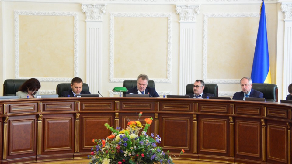 Украинского судью отстранили за крупную взятку