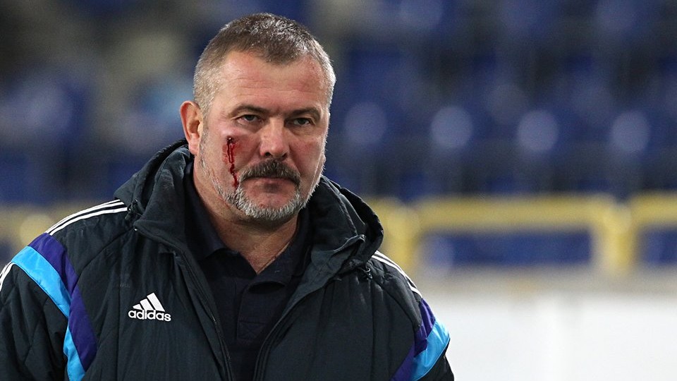 Фанати «Дніпра» побили президента футбольного клубу