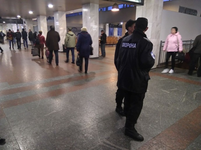 В Киеве на центральном вокзале эвакуация из-за угрозы взрыва