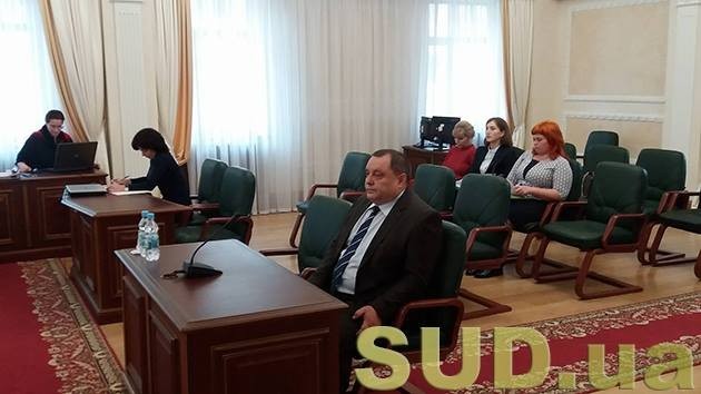 Днепровскому судье продлили срок отстранения от правосудия
