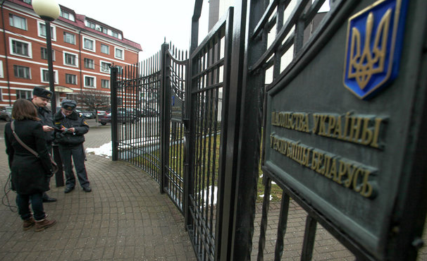 Советник посольства Украины в Беларуси объявлен персоной нон грата