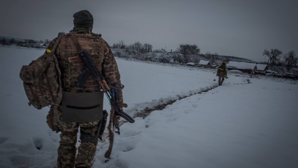 Украинцам показали бойцов АТО, которые заходили в освобожденные села Донбасса