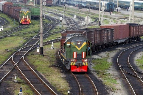В Харьковской области под поездом погиб мужчина