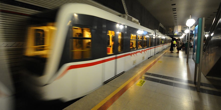В Стамбуле на одной из линий метро пропадут машинисты