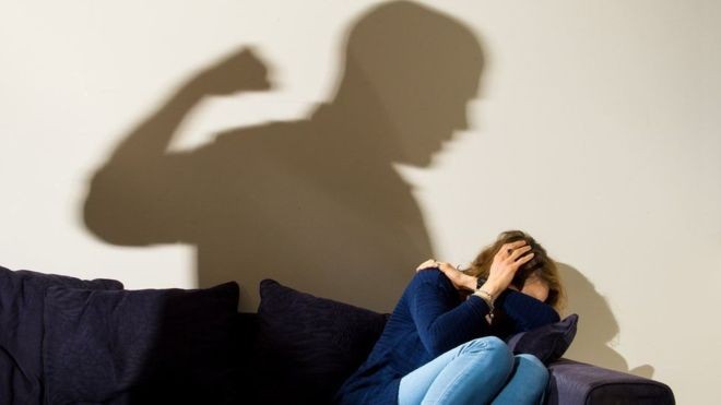 Наказание за домашнее насилие: сравнительная таблица изменений в УК и УПК