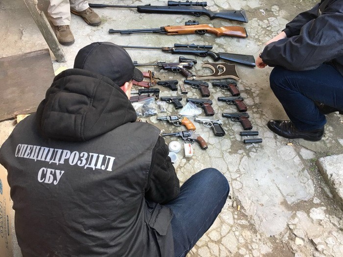 В Одесской области задержали торговца оружием и боеприпасами (фото)