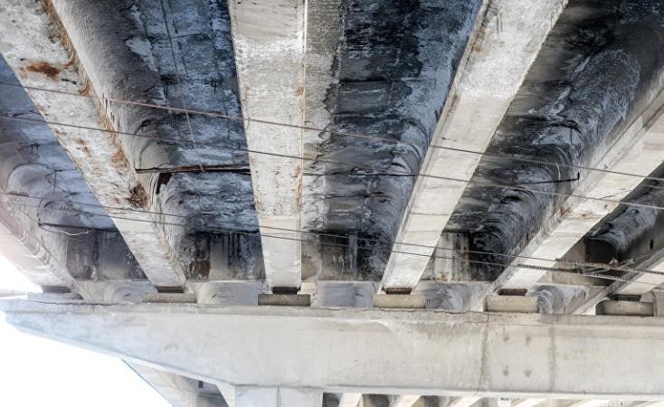 В Киеве произошла серьезная авария на одном из мостов