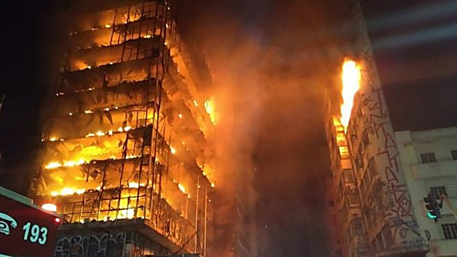 В Бразилии обрушилось 26-этажное здание, опубликовано видео