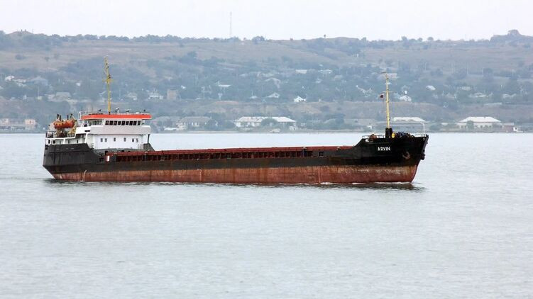 У берегов Турции затонул сухогруз Arvin: на борту находилось 13 украинских моряков, детали