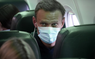 «Мы осуждаем его задержание»: ЕС требует от России немедленно освободить Алексея Навального