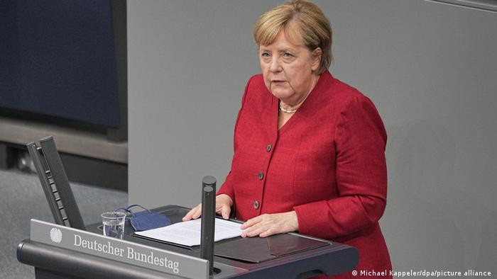 Меркель не винит себя за то, что недостаточно старалась для Украины