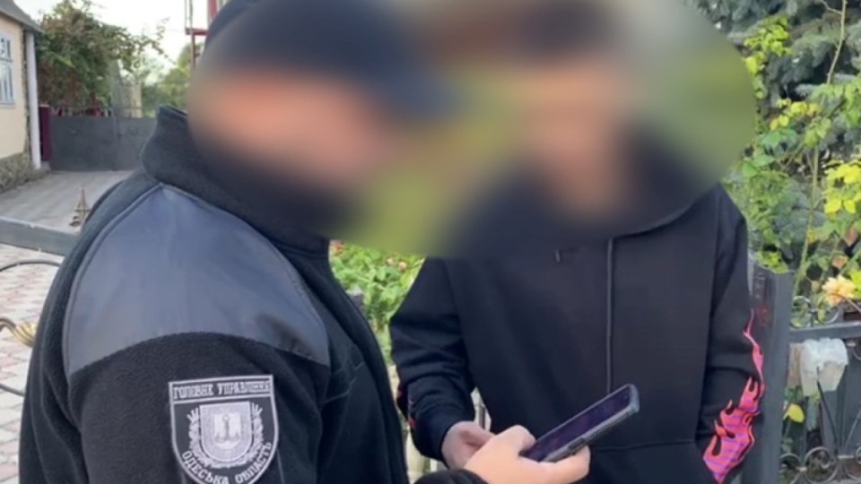 На Одещині затримали хакерів, які вкрали понад 300 тисяч гривень з банківських карток українців