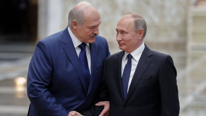 Лукашенко і Путін домовилися розгорнути спільне угруповання військ