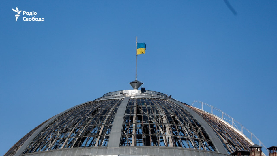 Від вибуху в центрі Києва постраждав купол Будинку вчителя