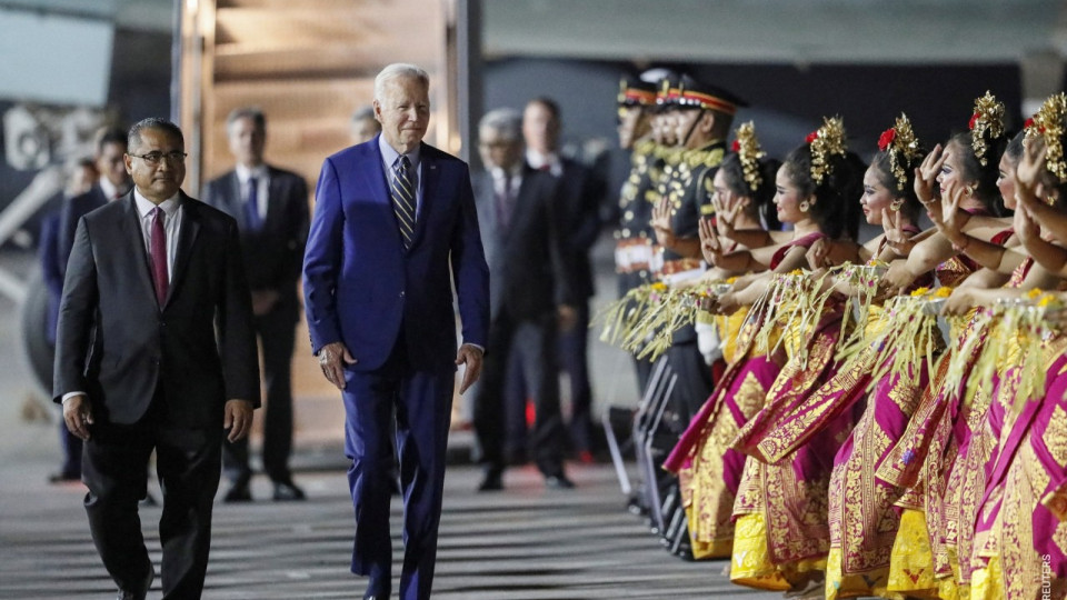 Джо Байден прибыл на Бали для участия в саммите G20, фото