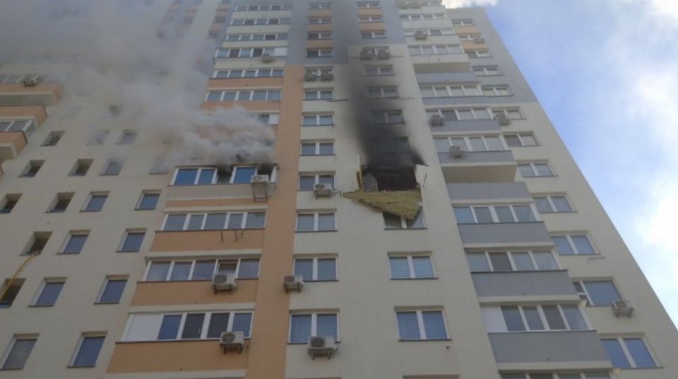 У Подільському районі столиці стався вибух у квартирі: у поліції назвали попередню причину події