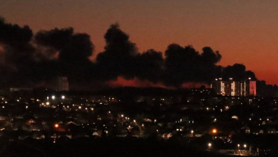 Безпілотник атакував аеродром у Курську: з'явилося відео пожежі