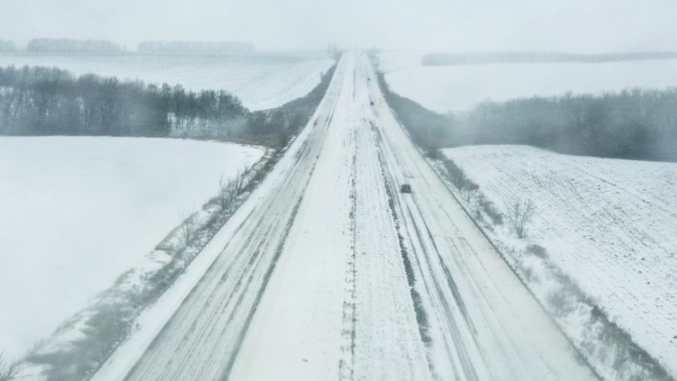 Мокрый снег и гололедица: водителей предупредили об ухудшении погодных условий