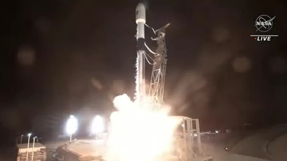 SpaceX запустила спутник, который будет исследовать мировой океан, видео