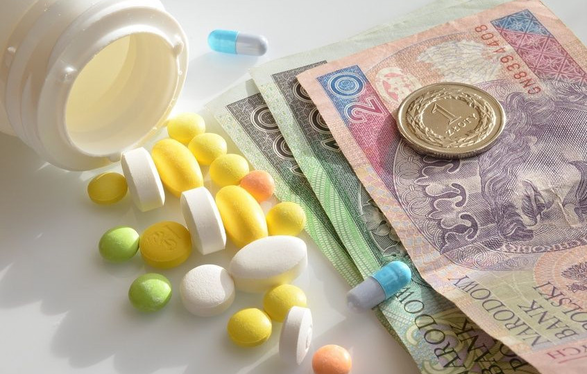 Украинцы могут получить деньги на лекарства в Польше: как зарегистрироваться в помощь