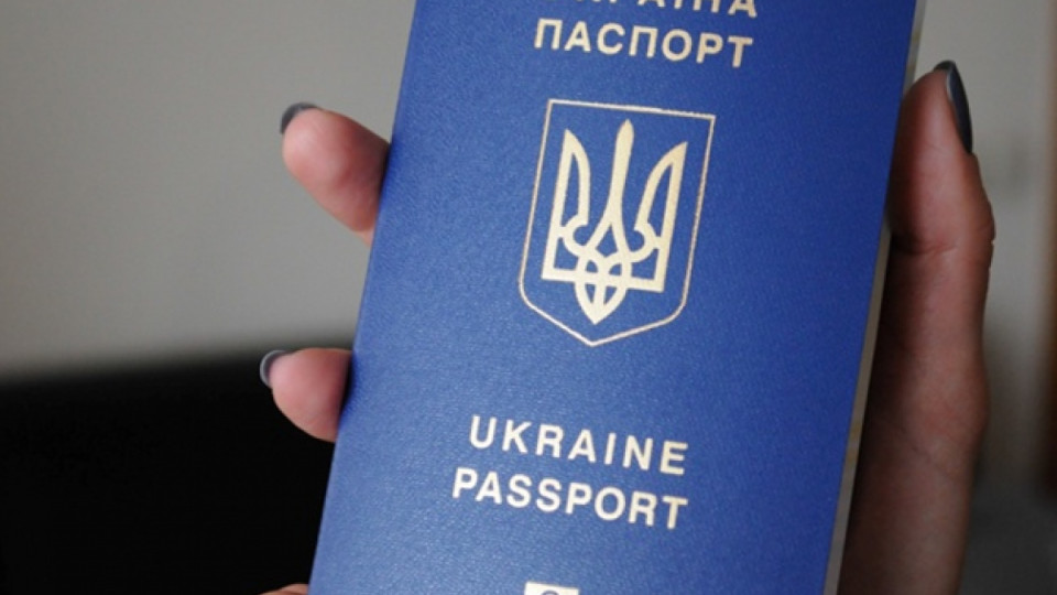 В Госдуме спешат «освободить» украинцев от украинских паспортов