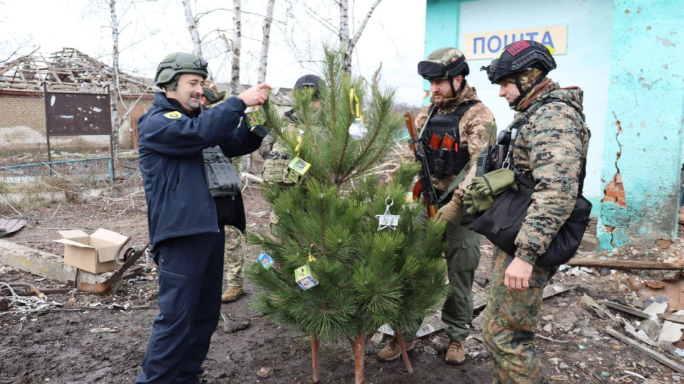 В сети показали, как выглядит «елка несокрушимости» на Луганщине, фото