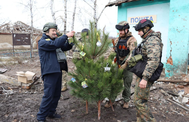 В сети показали, как выглядит «елка несокрушимости» на Луганщине, фото