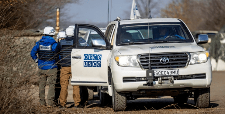 ОБСЕ требует от РФ вернуть украденные автомобили наблюдателей