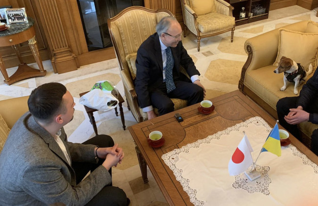 Пес Патрон посетил посольство Японии в Украине, фото и видео