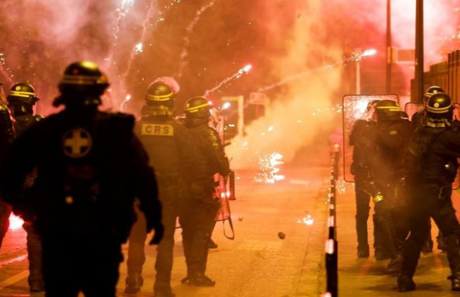 Франция в огне: более 1000 задержанных протестующих, десятки разгромленных зданий, на севере - комендантский час, фото