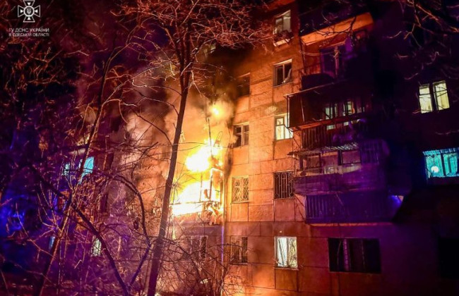 Одессу атаковали «шахеды»: поврежден жилой дом, фото и видео
