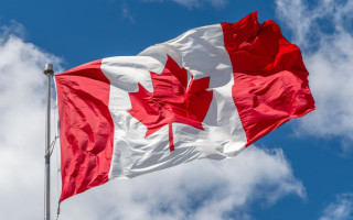Канада не намерена продолжать программу упрощенного приема украинских беженцев