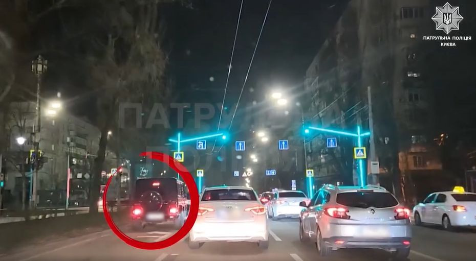 У Києві покарали водія «геліка», який порушив ПДР: відео