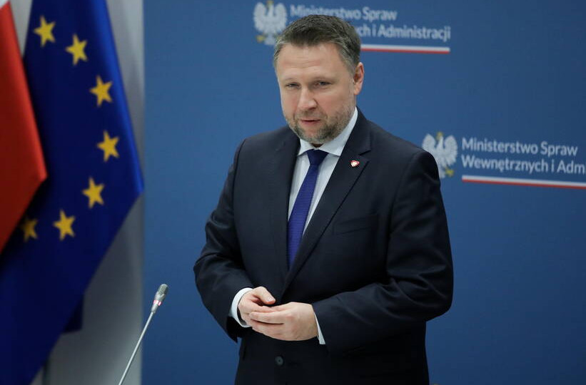 У Польщі опозиція не змогла відправити у відставку главу МВС