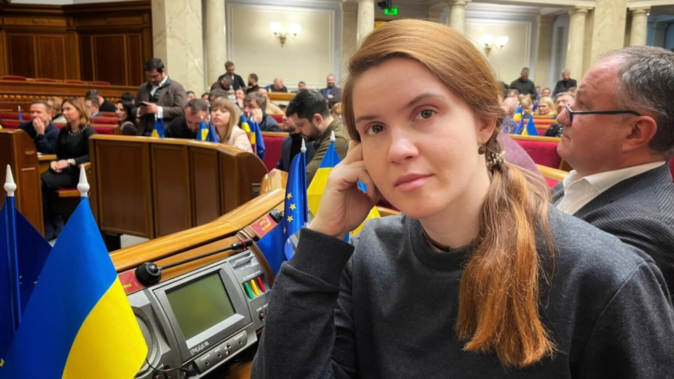 Марьяна Безуглая призвала детей народных депутатов обновить данные в ТЦК