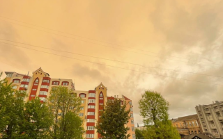 Пыль из Сахары добралась до Украины: большую территорию накрывают «желтые грязные дожди»