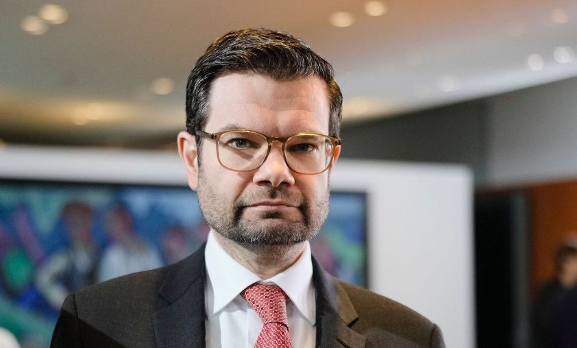 Министр юстиции Германии заявил о «тройной проблеме» коррупции для Украины