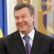 Янукович снова опередил Тимошенко