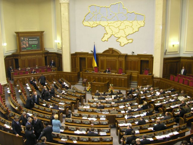 Под Законом "О Регламенте..." подписался Янукович и депутаты