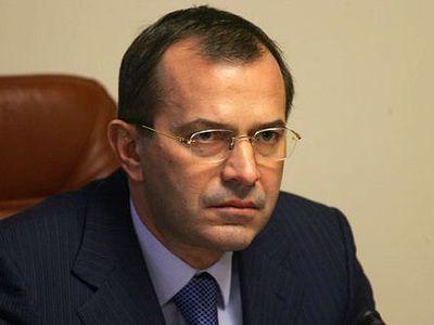 Азаров выполнит просьбу Президента