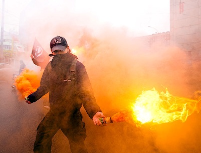 На Львовщине сыну кандидата в мэры сожгли дорогой внедорожник