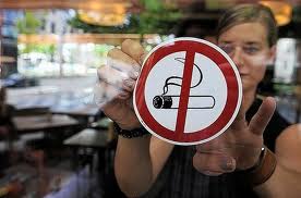 В Швейцарии хотят запретить курение практически везде