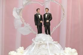 Во Франции утвердили закон об однополых браках